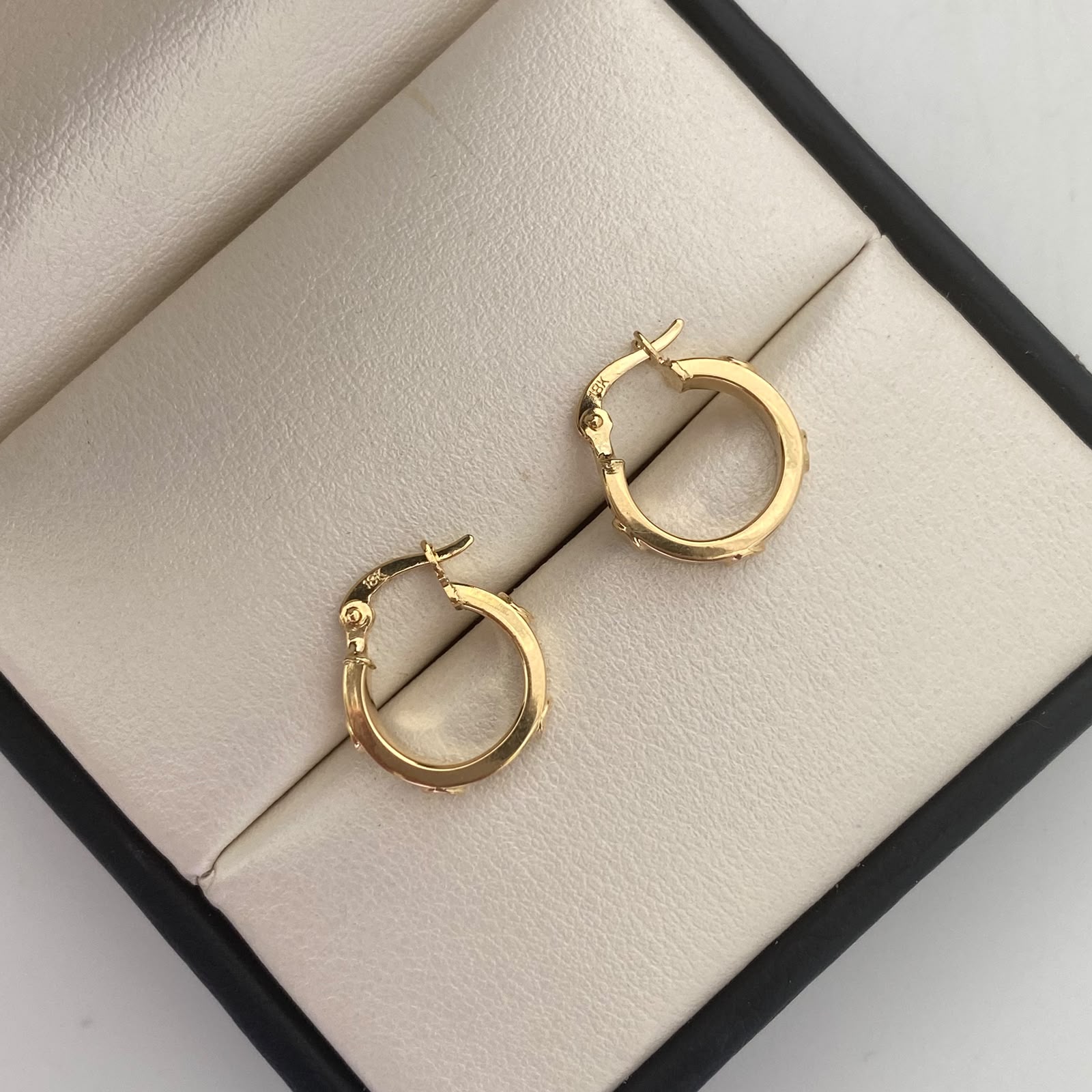 Candonga Sello Oro amarillo 18k 1,5 Gr / 1,6 Cm