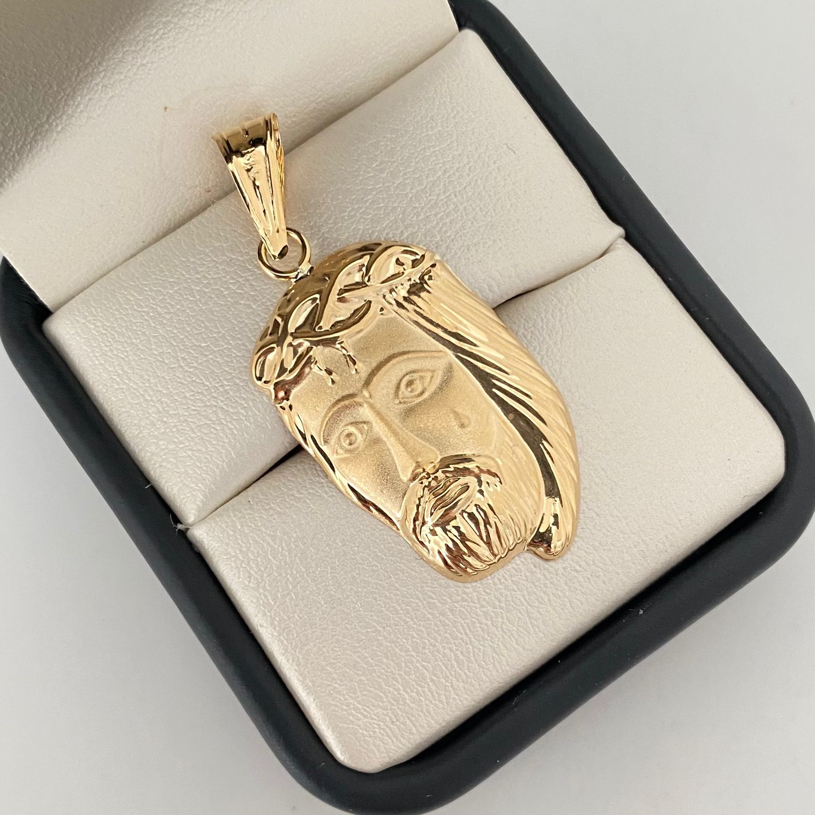 Dije rostro cristo Oro amarillo 18k 3,15 Gr / 4 Cm