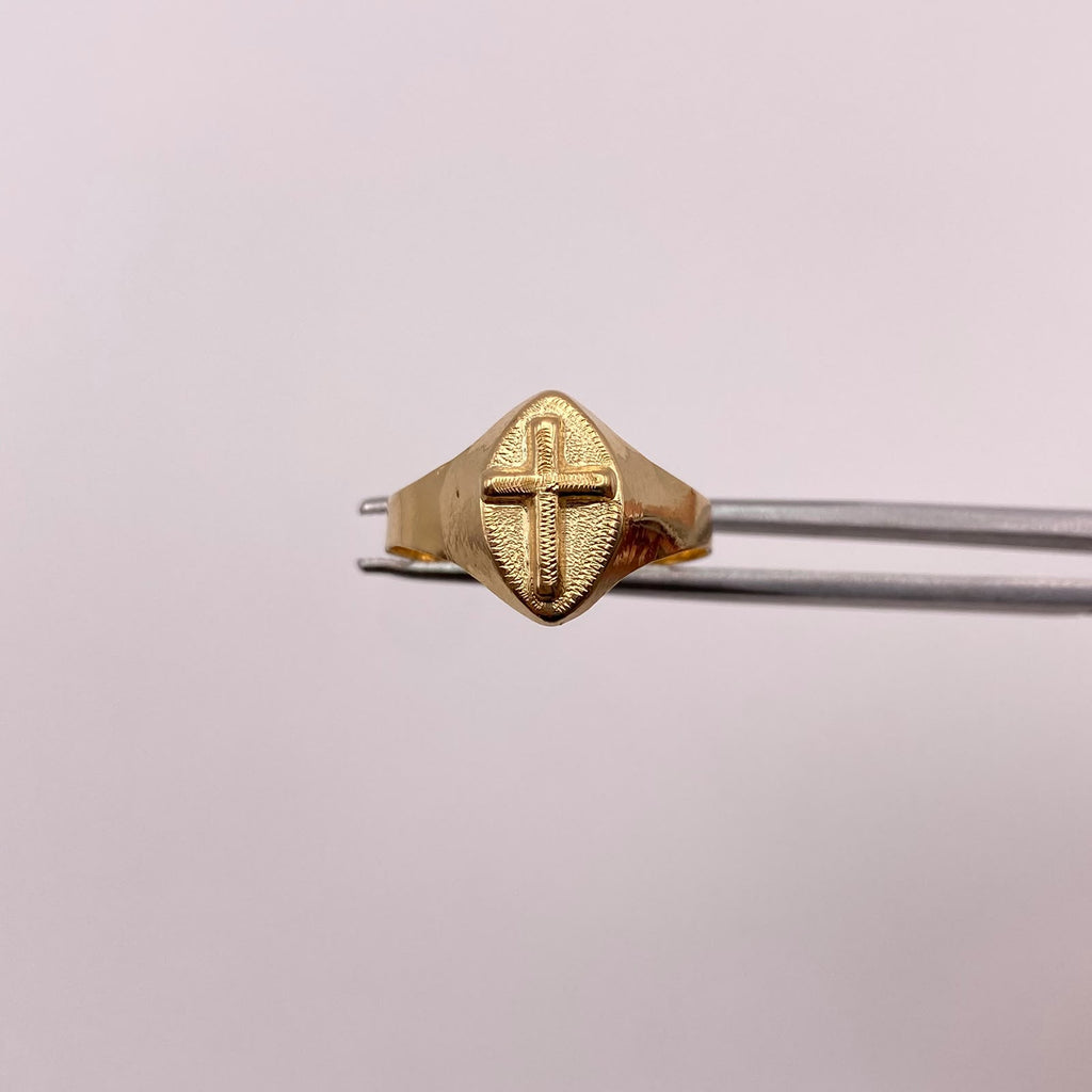 Anillo Troquel cruz  Oro amarillo 18k / Talla 7 3/4 / 1,55 Gr / 2,6 mm