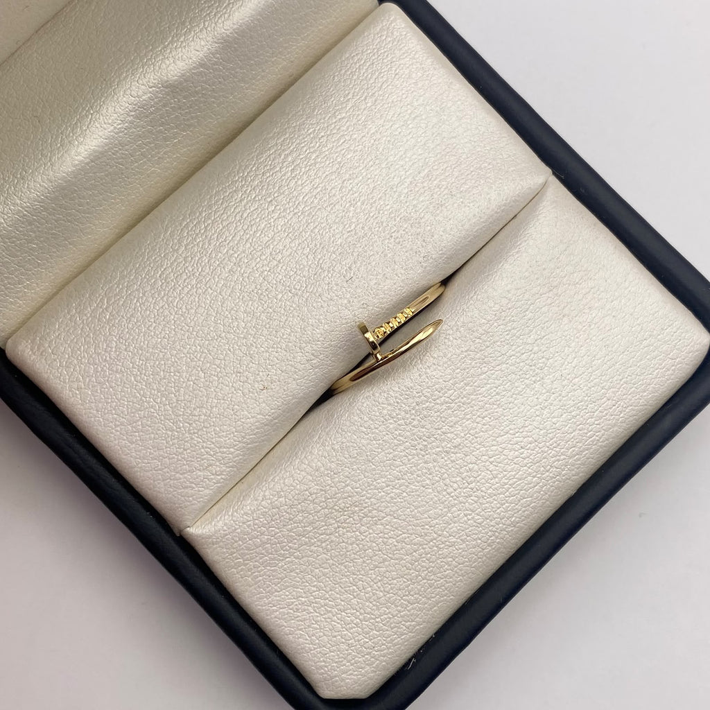 Anillo clavo Oro amarillo 18k / Talla 6 / 1,08 Gr / 1,25 mm