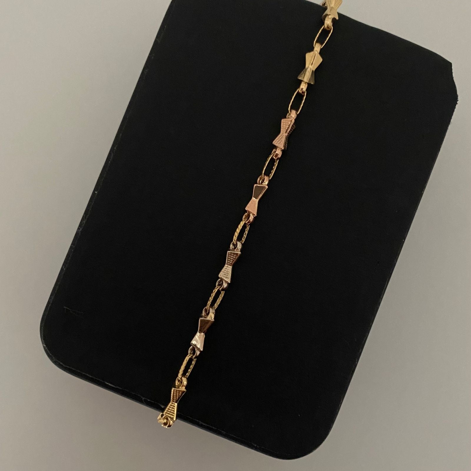 Pulso rustica conos Tres oros 18k 4,35 Gr / 3,5 mm / 21 Cm Broche 0,60