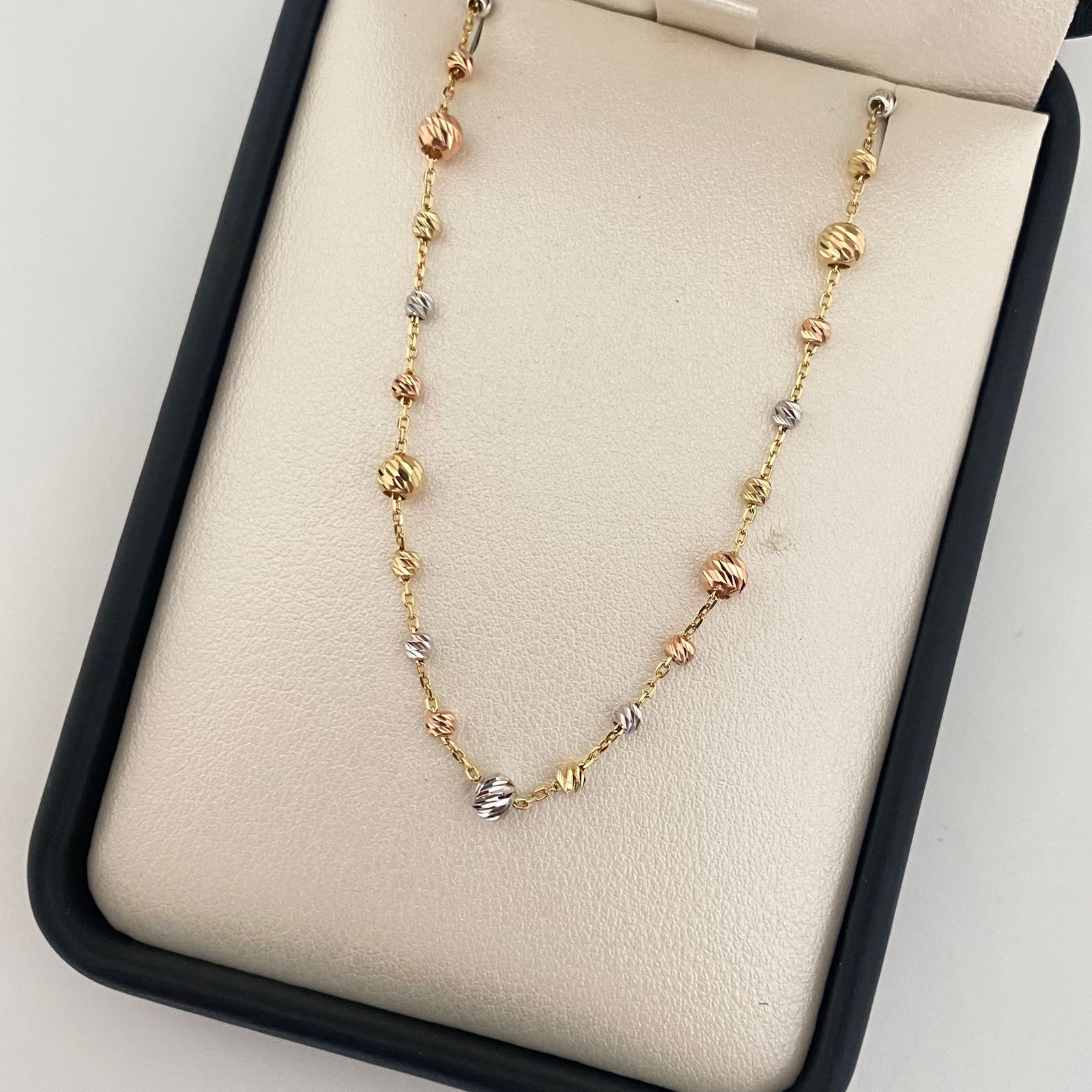 Pulso It balines diamantados #3 #4 Tres oros 18k +4 / 2,15 Gr / 1,0 mm / 19 Cm