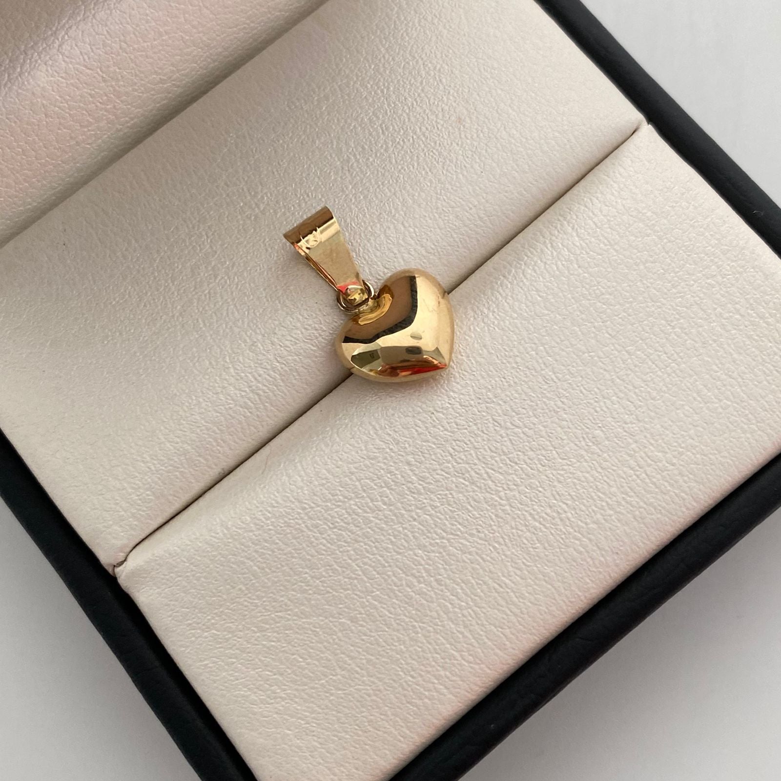 Dije Corazon inflado Oro amarillo 18k 0,7 Gr / 10,7 mm / 1,7 Cm