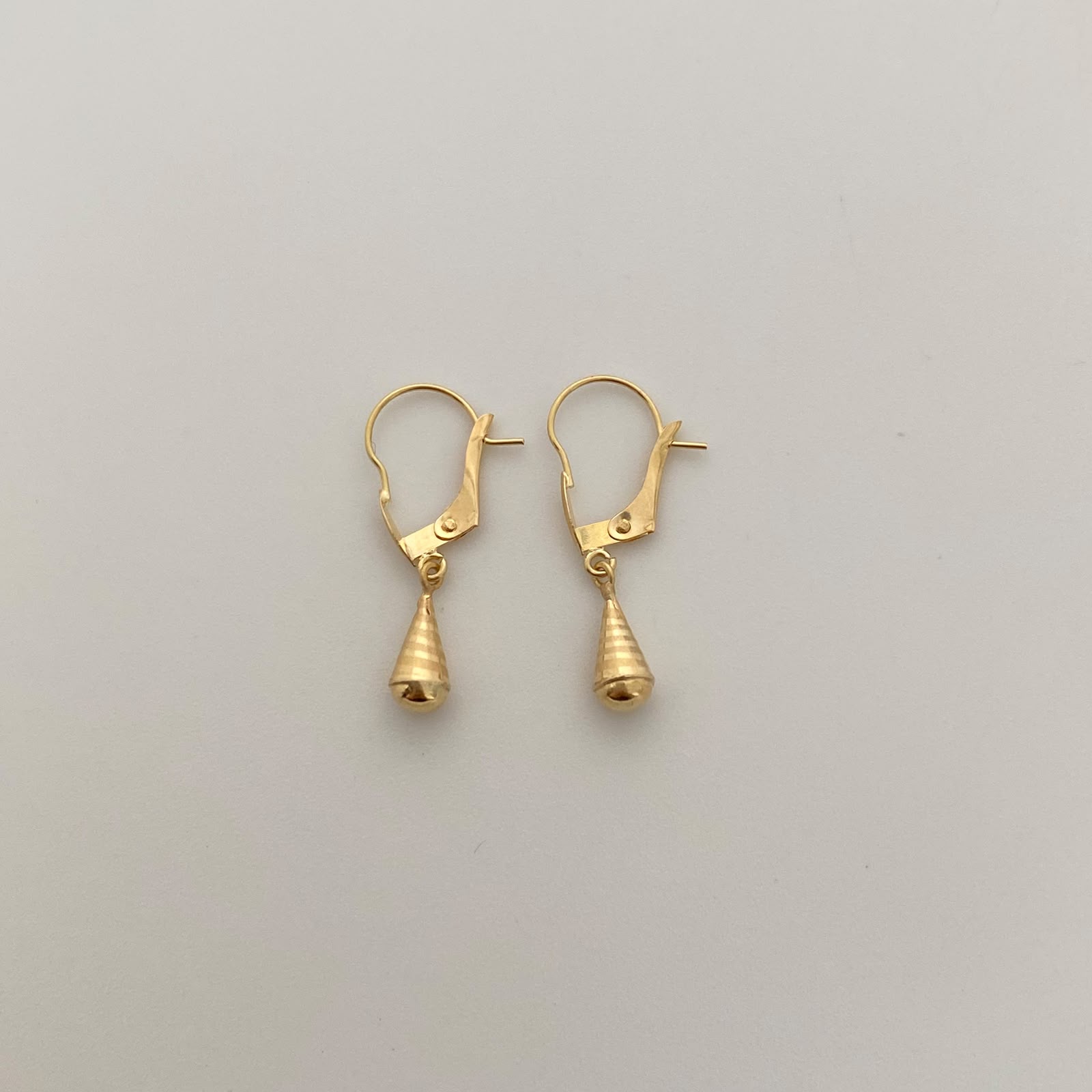 Candonga Mini Lagrima Oro amarillo 18k 0,55 Gr / 2,5 Cm
