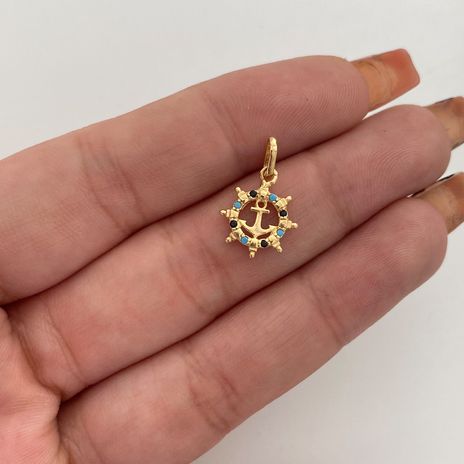 Dije Timon Ancla Oro amarillo 18k 0,95 Gr / 11,6 mm / 1,7 Cm
