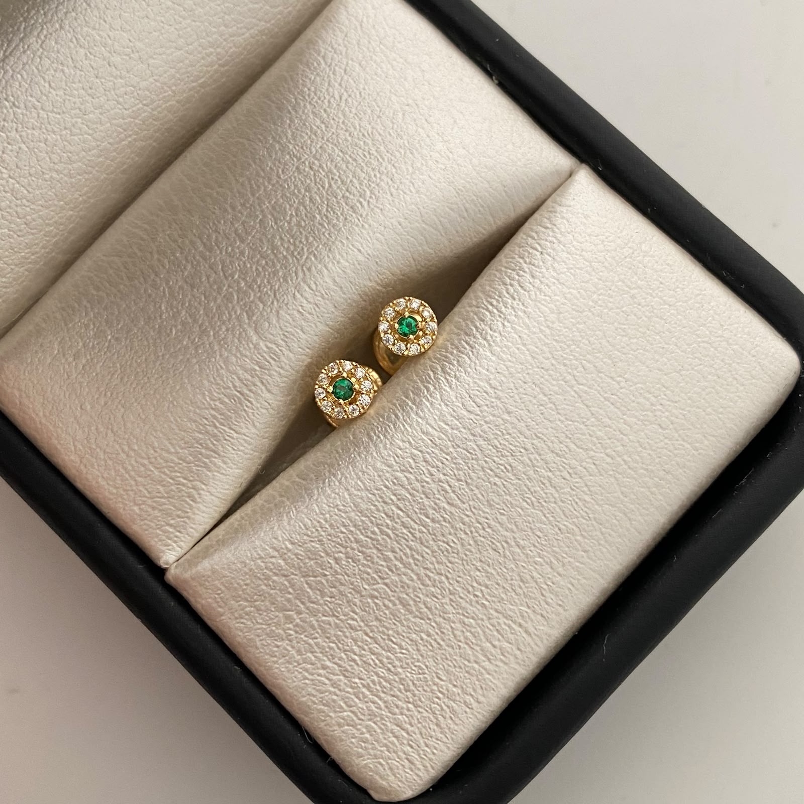 Topos Circulo Casting Verde y Blanco Oro amarillo 18k 0,55 Gr / 4,4 mm