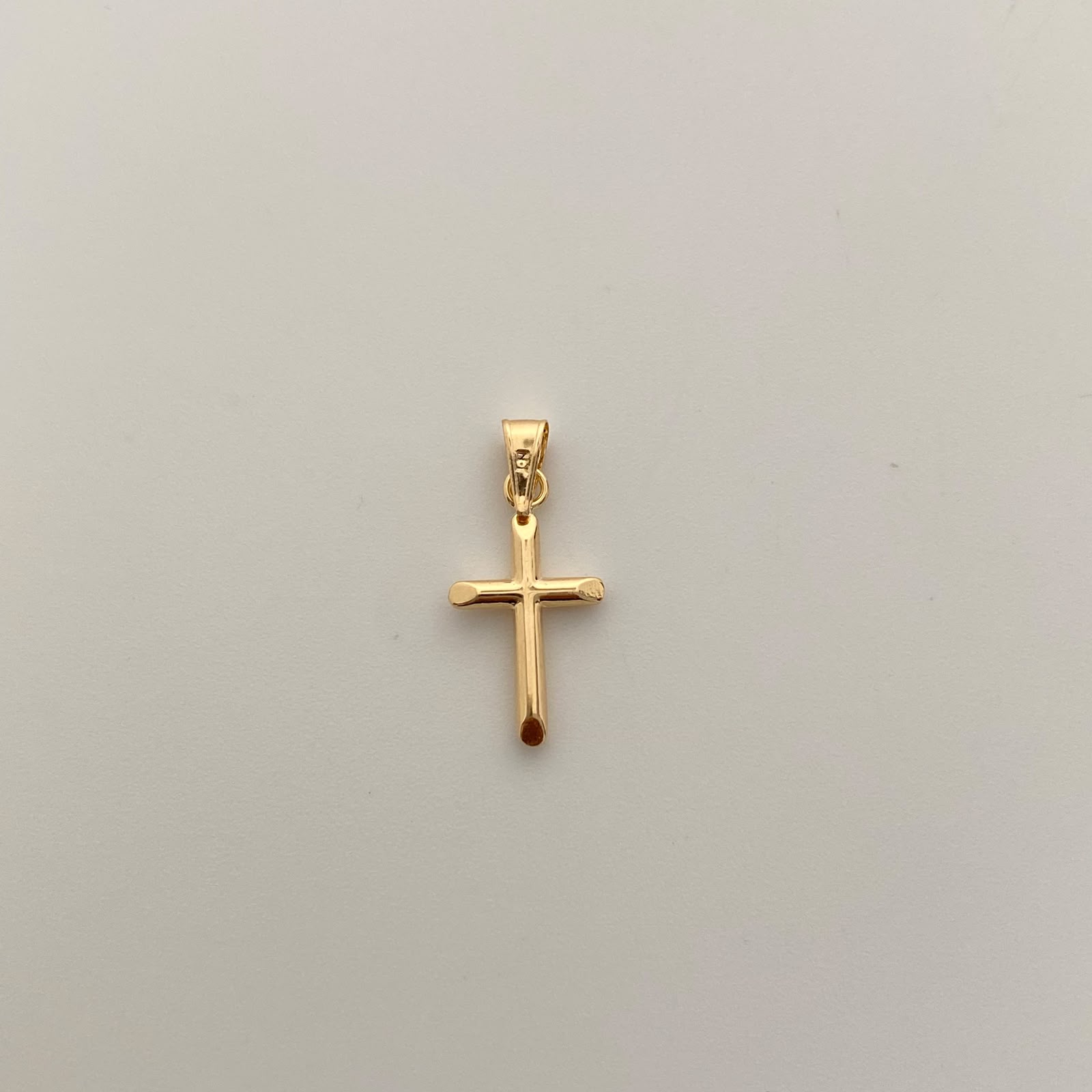 Dije Cruz Tubular Oro amarillo 18k 0,4 Gr / 9,9 mm / 2,1 Cm