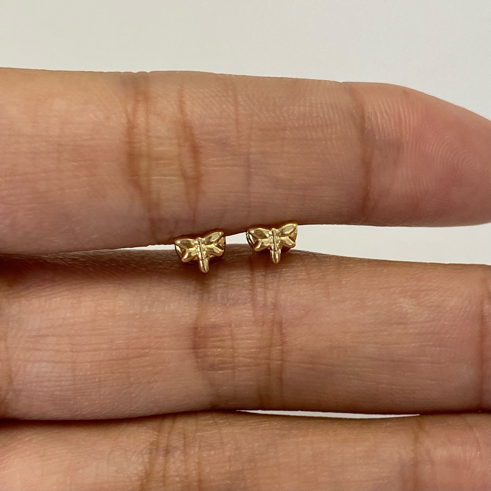 Topos mini mariposa Oro amarillo 18k 0,45 Gr / 5,1 mm