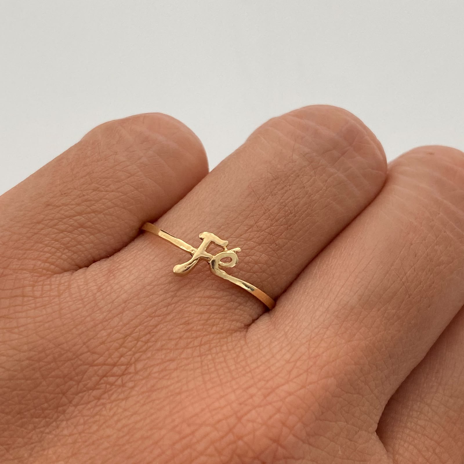Anillo Fe Oro amarillo 18k / Talla 8 / 1 Gr / 1,3 mm